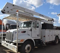2007 LIFT-ALL LOM55-2MS MOUNTED ON 2007 PETERBILT 335