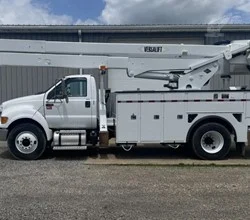 2015 Versalift VO460MHI MOUNTED ON 2015 FORD F750