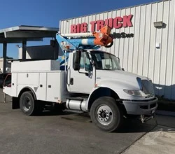 2012 Altec TA40 MOUNTED ON 2012 INTERNATIONAL DURASTAR 4300