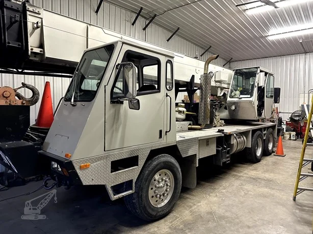 1996 LORAIN MCH230E