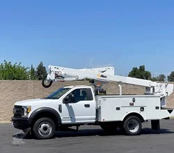 2017 Altec AT40G MOUNTED ON 2017 FORD F550