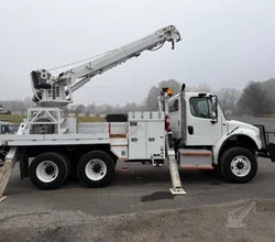 2017 Altec DM47 MOUNTED ON 2017 FREIGHTLINER BUSINESS CLASS M2 106