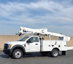 2017 Altec AT40G MOUNTED ON 2017 FORD F550