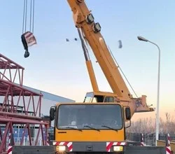 1999 LIEBHERR LTM1050