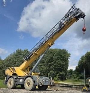 2005 Grove RT880E