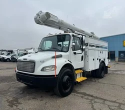 2013 Altec L42A MOUNTED ON 2013 FREIGHTLINER BUSINESS CLASS M2 106