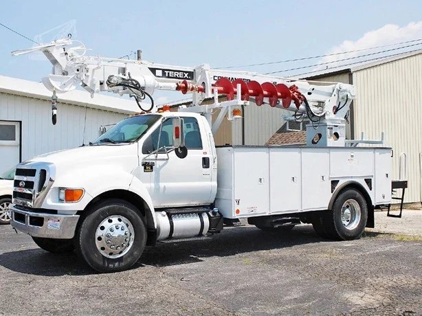 2015 TEREX COMMANDER 4047 MOUNTED ON 2015 FORD F750 XL SD