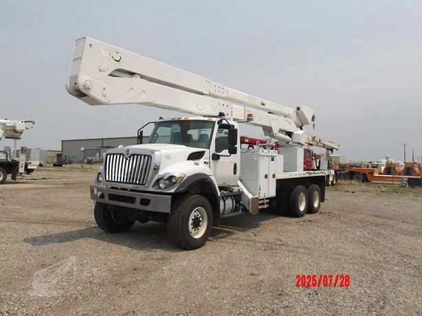 2019 ALTEC A77T MOUNTED ON 2019 INTERNATIONAL WORKSTAR 7400
