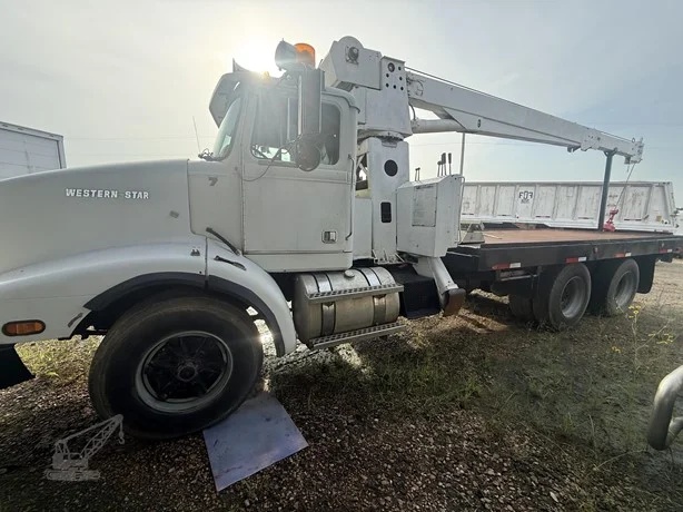 1992 WELDCO HYDRALIFT HL8TC58 MOUNTED ON 1992 WESTERN STAR 3864S
