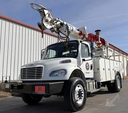 2019 TEREX COMMANDER 4047 MOUNTED ON 2019 FREIGHTLINER BUSINESS CLASS M2 106