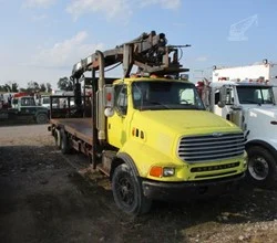 2000 HIAB 2650K MOUNTED ON 2000 STERLING L9500