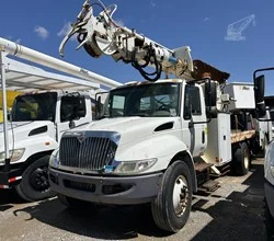 2015 TEREX COMMANDER 4047 MOUNTED ON 2015 INTERNATIONAL DURASTAR 4300