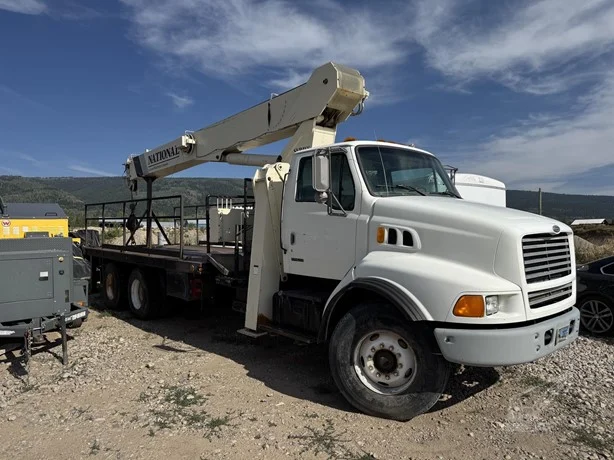 1998 NATIONAL 800C MOUNTED ON 1999 STERLING L9500