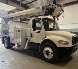 2019 ALTEC DM47BBR MOUNTED ON 2019 FREIGHTLINER BUSINESS CLASS M2 106