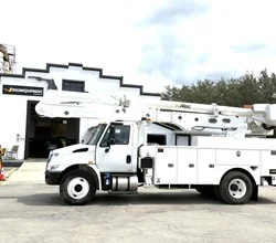 2017 Altec AA55 MOUNTED ON 2017 INTERNATIONAL DURASTAR 4300 Bucket Trucks / Service Trucks for Sale