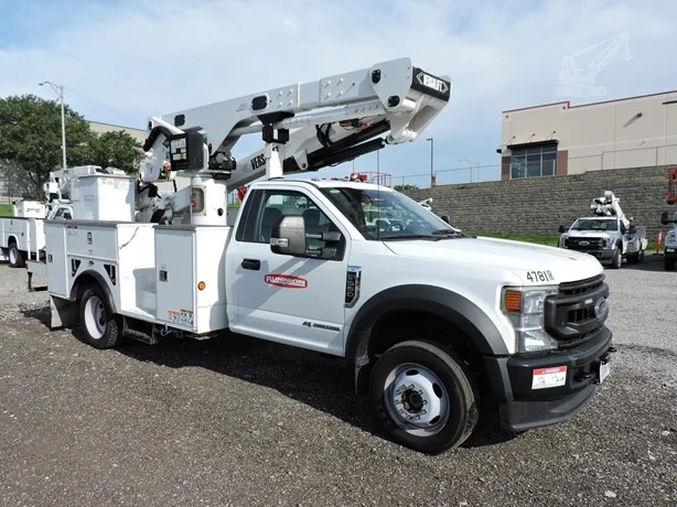 2022 VERSALIFT VST47MHI MOUNTED ON 2022 FORD F550