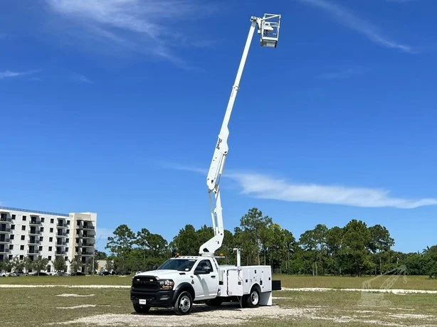 2024 DUR-A-LIFT DCP36 MOUNTED ON 2024 RAM 5500 HD