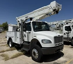 2017 Versalift VST6000MHI MOUNTED ON 2017 FREIGHTLINER BUSINESS CLASS M2 106