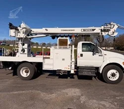 2015 TEREX COMMANDER 4047 MOUNTED ON 2015 FORD F750