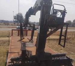 2000 HIAB 007-0 MOUNTED ON 2000 FLATBED BODY