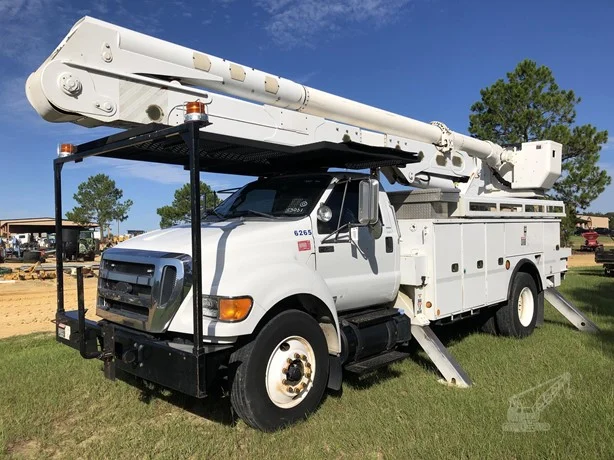 2013 Altec AA55E MOUNTED ON 2013 FORD F750