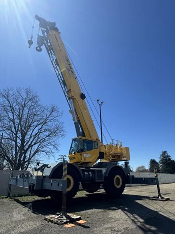 2008 GROVE RT700E
