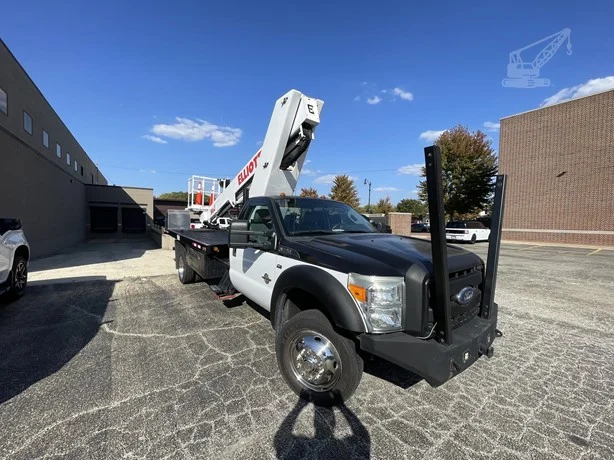 2016 Elliott V60 MOUNTED ON 2016 FORD F550
