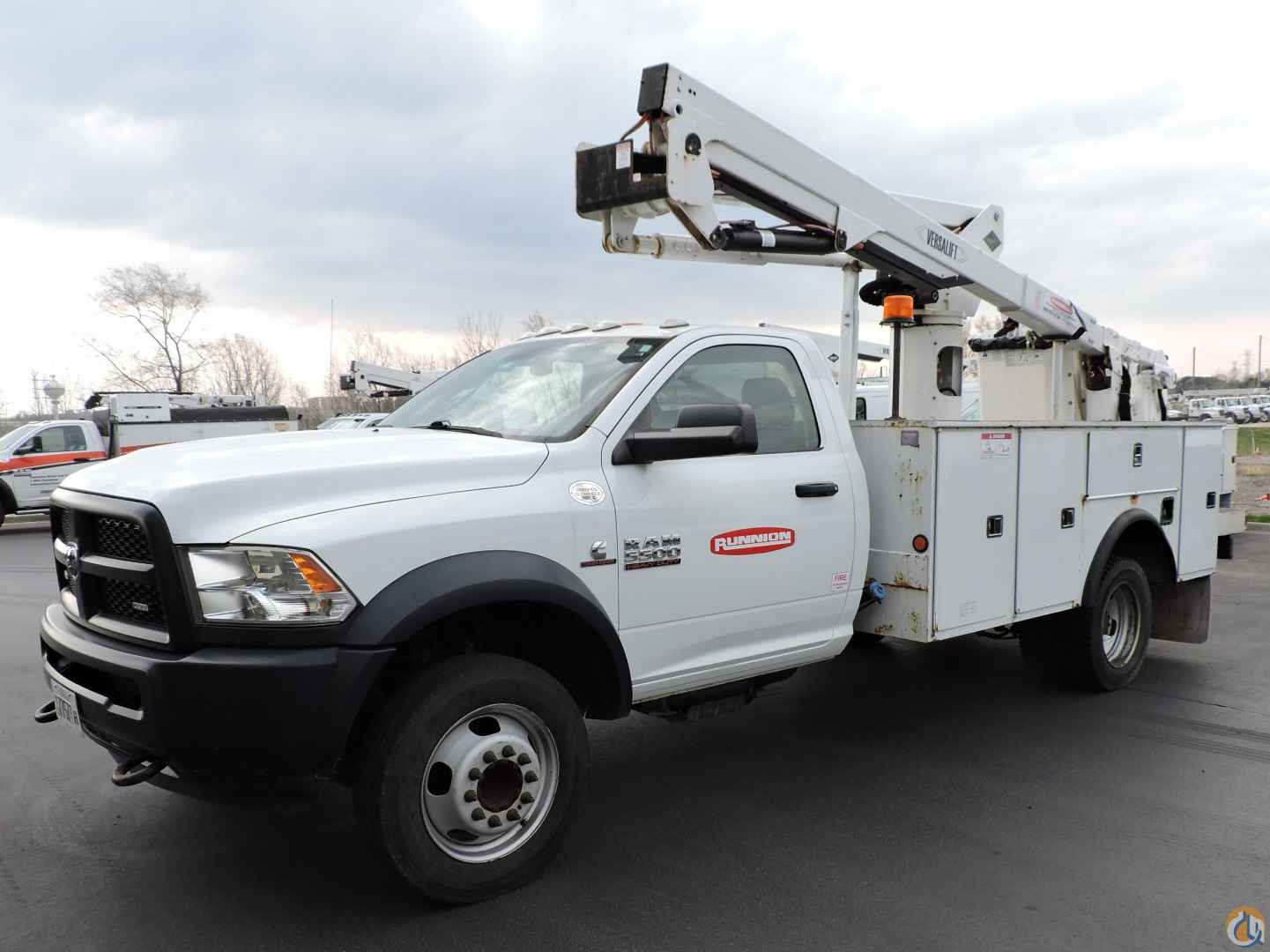 2018 Versalift SST-40-EIH-01