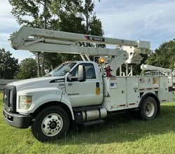 2013 Terex HR40 MOUNTED ON 2016 FORD F750