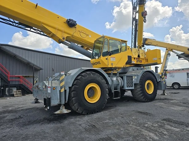 2008 GROVE RT700E