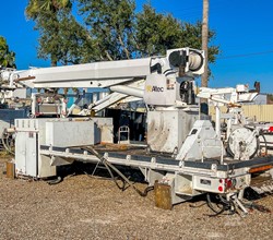 2009 ALTEC D3055ATR MOUNTED ON 2009 17 FT