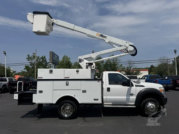 2016 Altec AT40G MOUNTED ON 2016 FORD F550