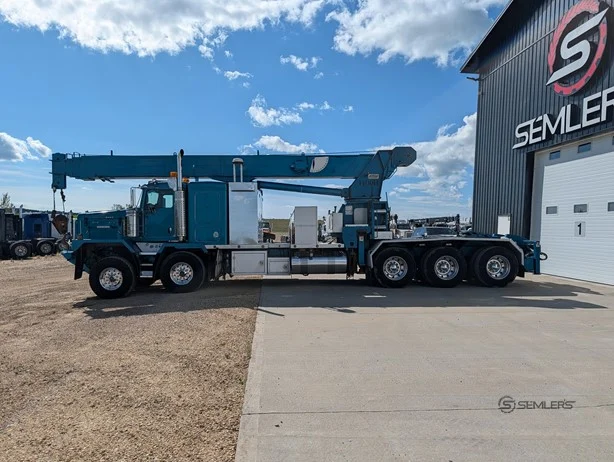 2006 NATIONAL 14100H MOUNTED ON 2006 KENWORTH C500