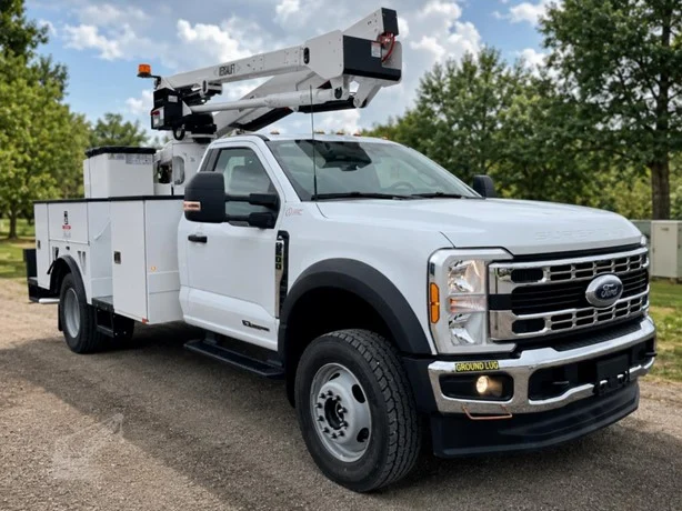 2025 VERSALIFT SST40EIH MOUNTED ON 2026 FORD F600