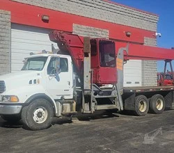 2001 Manitowoc 2892SX MOUNTED ON 2001 STERLING LT8513