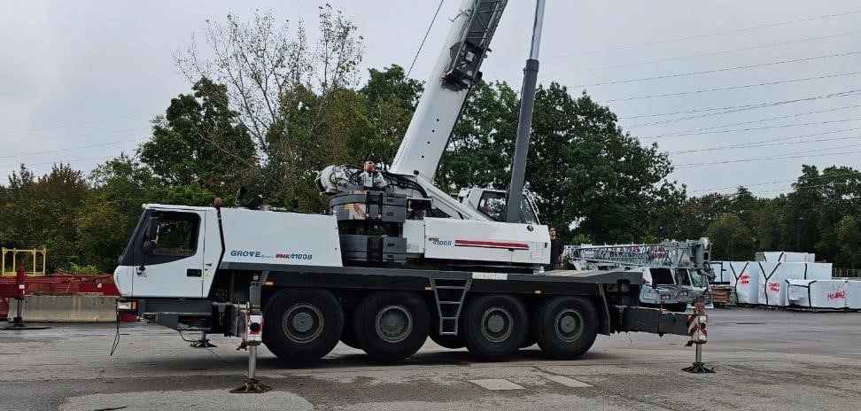2009 Grove GMK4100B