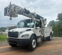 2020 Altec DM47BTR MOUNTED ON 2021 FREIGHTLINER BUSINESS CLASS M2 106